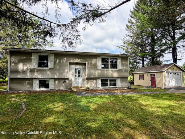 1015 Lakeview Road, Copake, NY 12516