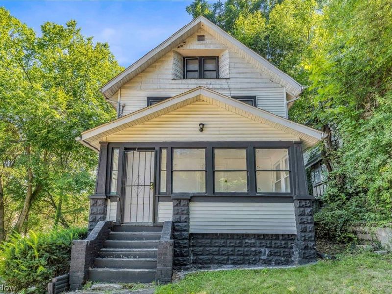 712 Roselle Avenue, Unit A/DN, Akron, OH 44307 Photo 1