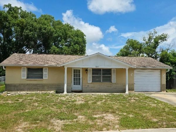 7639 SEASHORE DRIVE , PORT RICHEY, FL 34668