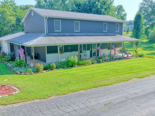 708 E Walnut Street , Steeleville, IL 62288