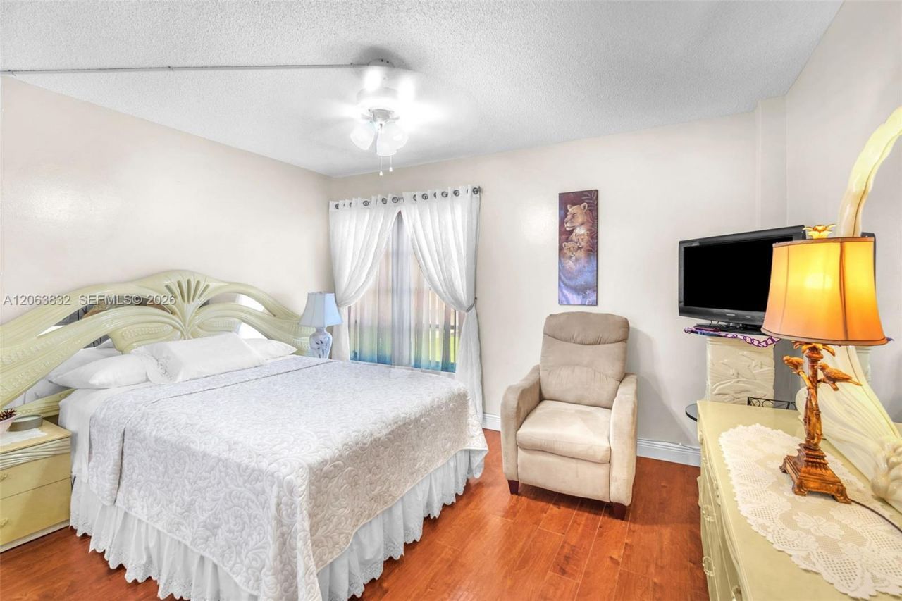 4160 Inverrary Dr , Unit 308, Lauderhill, FL 33319 Photo
