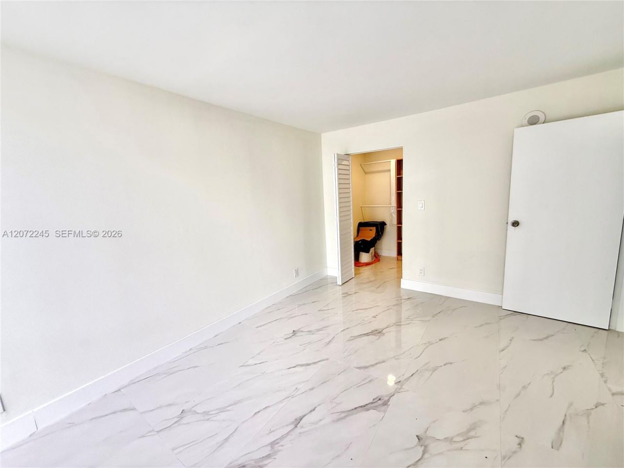 16909 N Bay Rd , Unit 817, Sunny Isles Beach, FL 33160 Photo