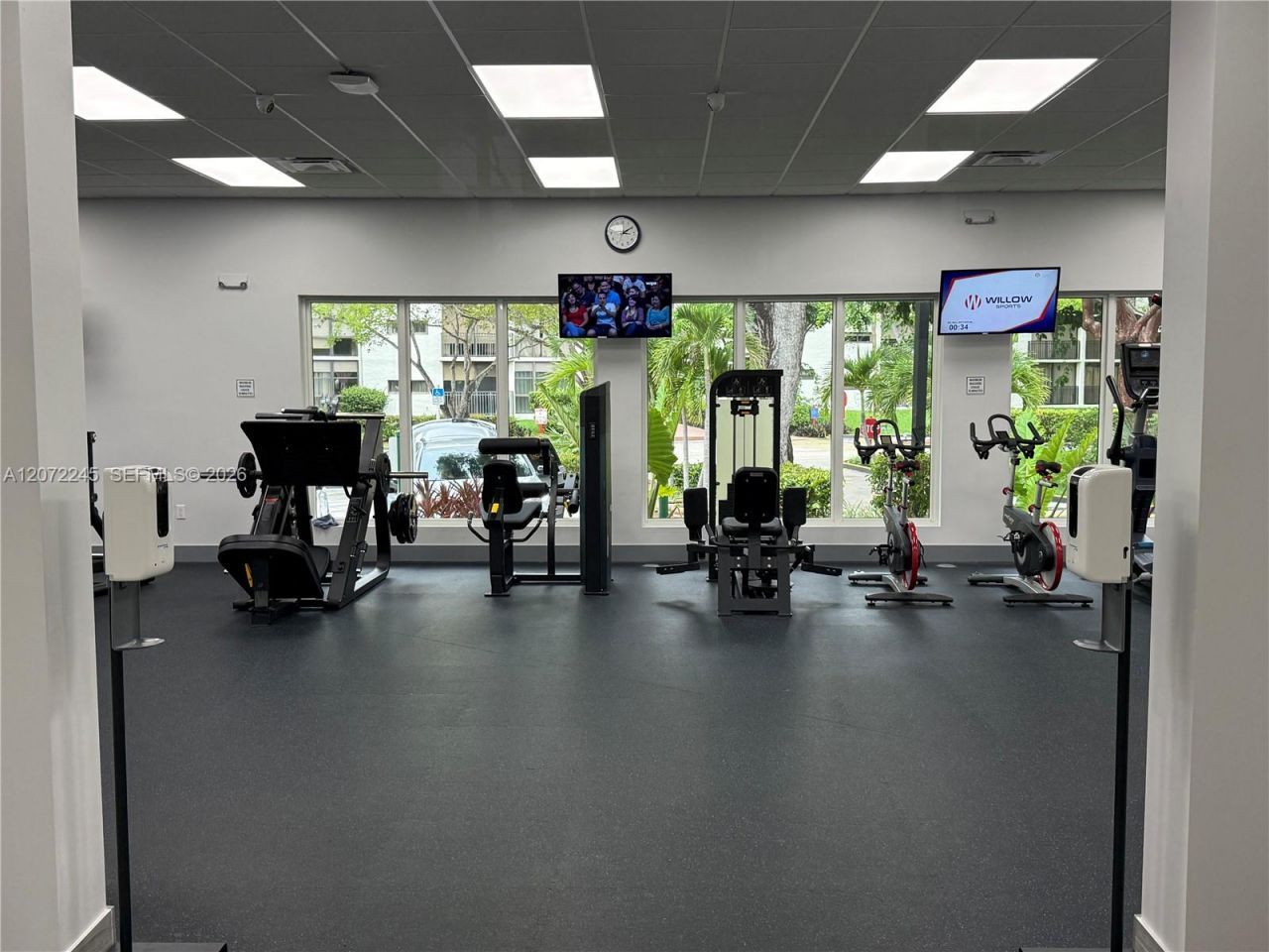 16909 N Bay Rd , Unit 817, Sunny Isles Beach, FL 33160 Photo
