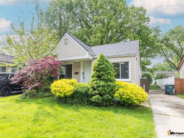 1564 Cole Street , Birmingham, Mi 48009