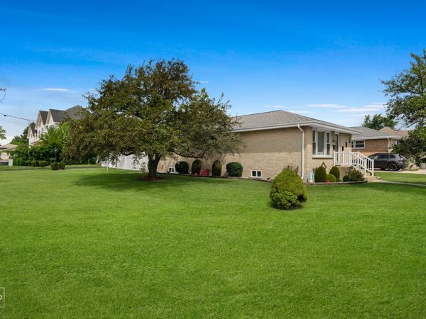 444 S Prospect Avenue , Itasca, IL 60143