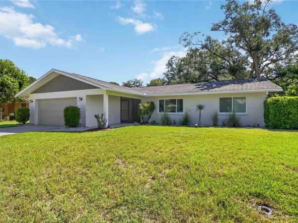 4825 HUNTLEIGH DRIVE , SARASOTA, FL 34233