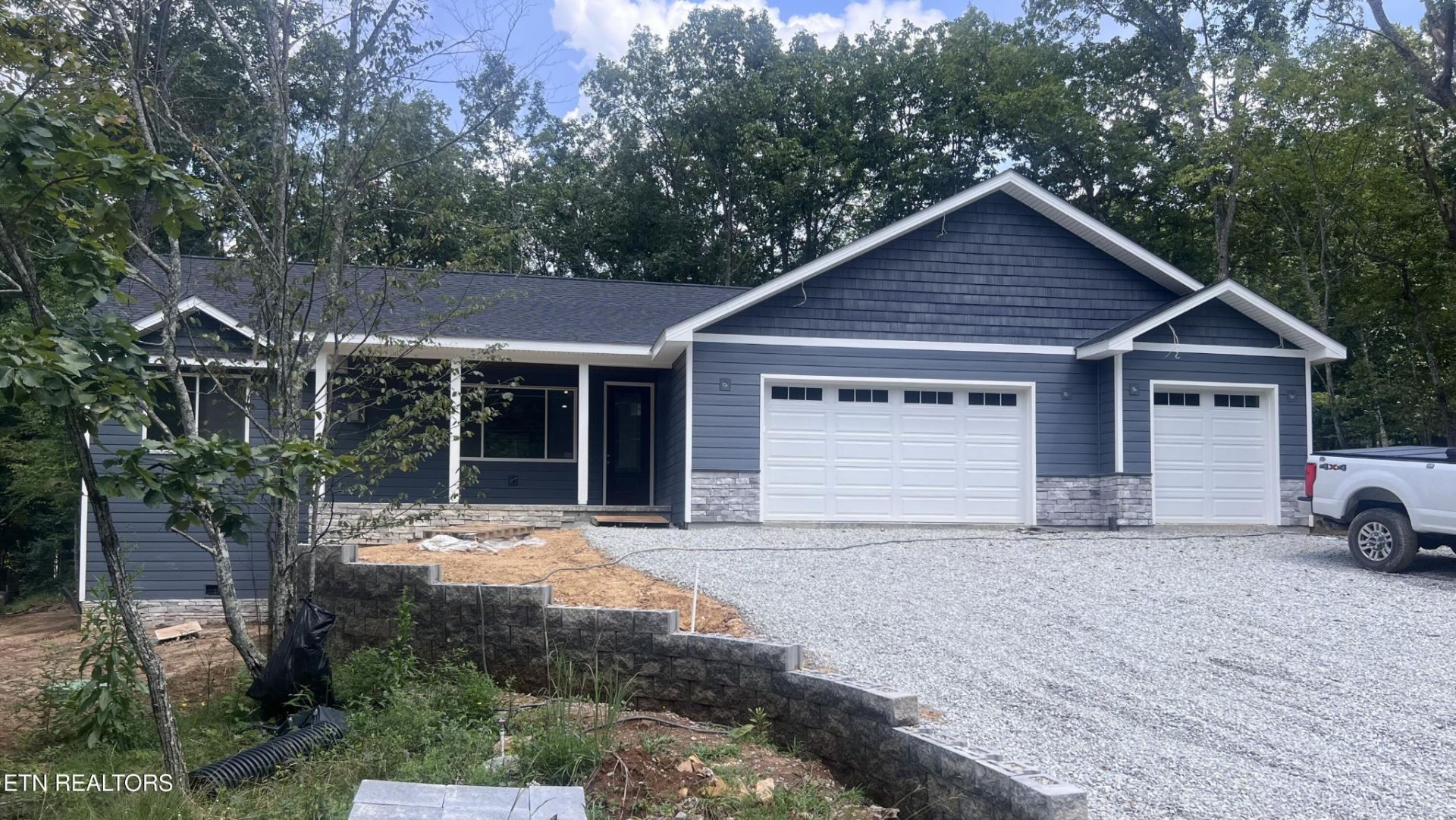 20 Rolling Green Court  Crossville, TN 38558