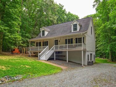 11022 S CONSTITUTION RTE , Scottsville, VA 24590