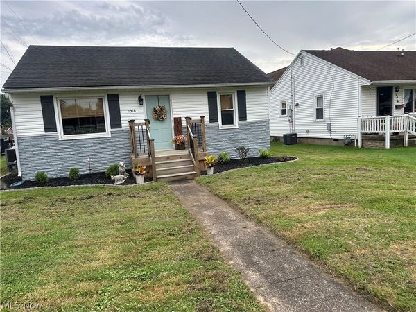1318 10th Street , Vienna, WV 26105