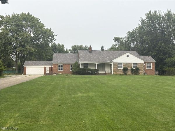 6471 Olde York Road , Parma Heights, OH 44130