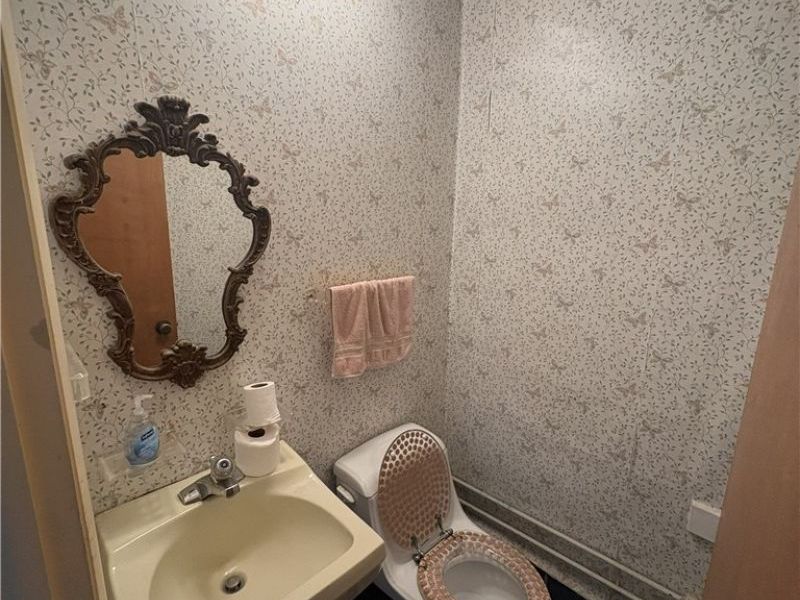 6471 Olde York Road , Parma Heights, OH 44130 Photo 15