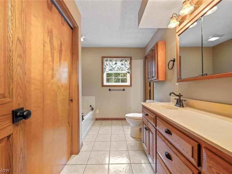 8035 High Mill Avenue NW, Canal Fulton, OH 44614 Photo 22