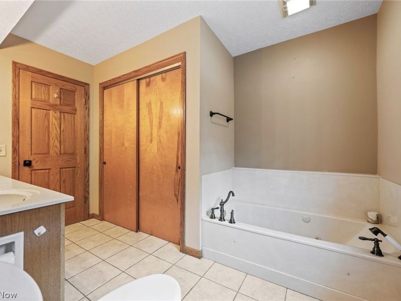 8035 High Mill Avenue NW, Canal Fulton, OH 44614 Photo 23