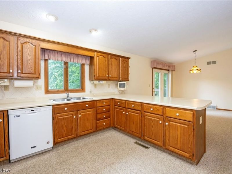 1825 Paradise Road, Unit 702, Orrville, OH 44667 Photo 6