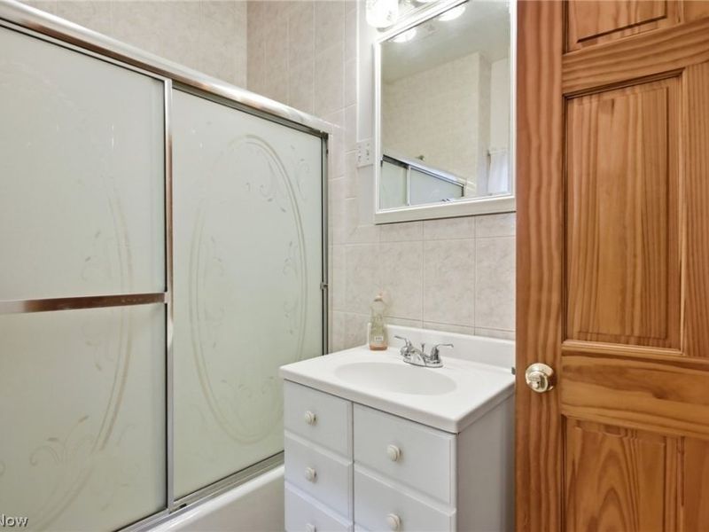 6609 Lansing Avenue, Cleveland, OH 44105 Photo 16