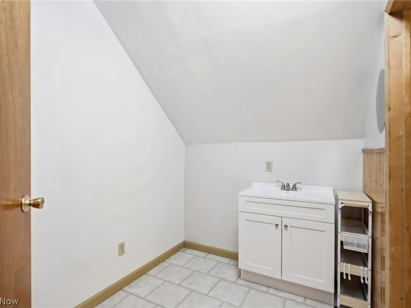 6609 Lansing Avenue, Cleveland, OH 44105 Photo 19