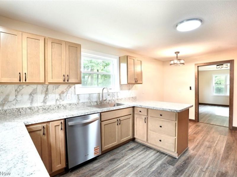 1116 Haynie Lane, Vienna, OH 44473 Photo 4