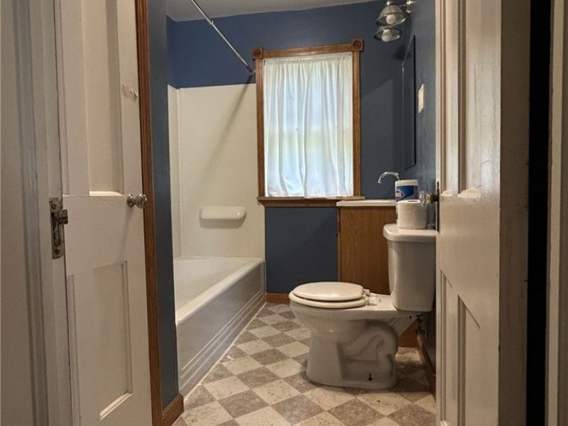 26050 Detroit Road, Westlake, OH 44145 Photo 3