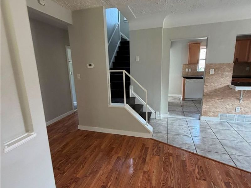 724 E 341st Street, Eastlake, OH 44095 Photo 3