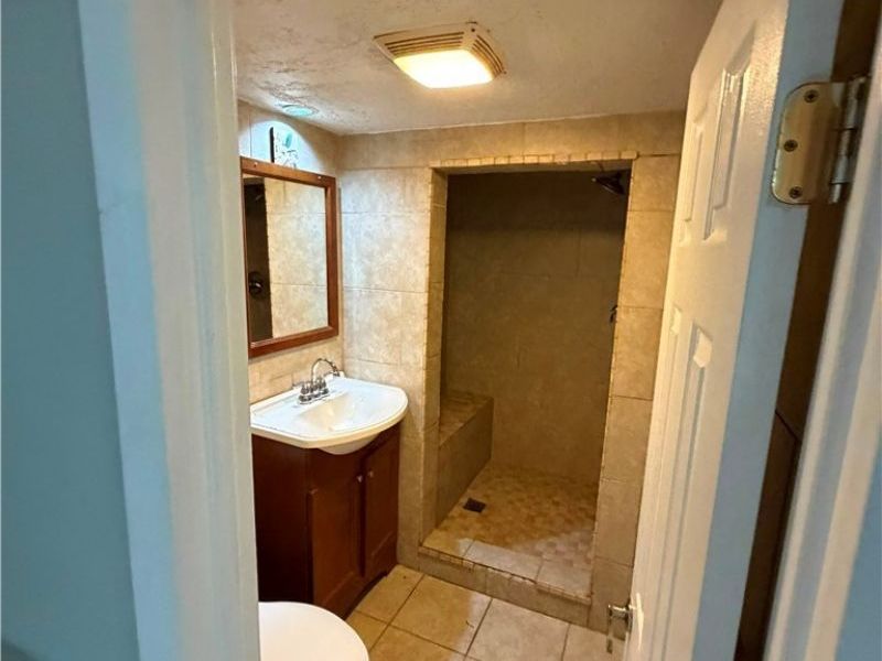 724 E 341st Street, Eastlake, OH 44095 Photo 6