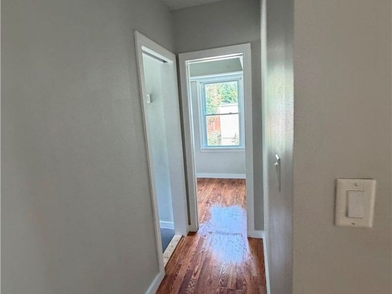 724 E 341st Street, Eastlake, OH 44095 Photo 9