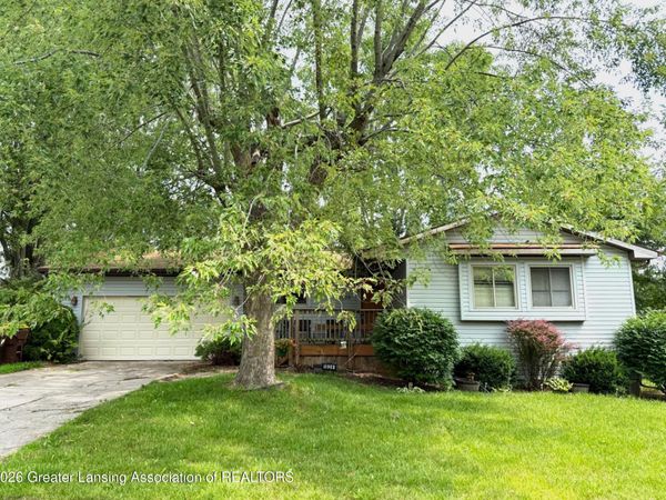 1638 Berkley Drive, Holt, MI 48842