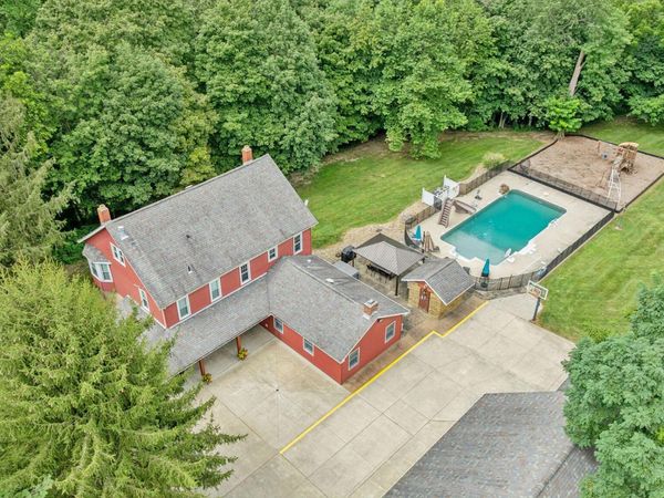 1444 Blue Jay Road , Heath, OH 43056
