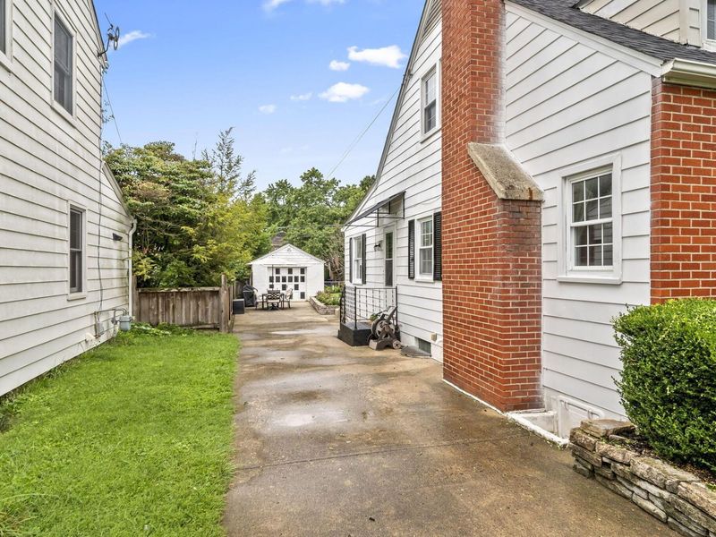 867 S Broadleigh Road, Columbus, OH 43209 Photo 55