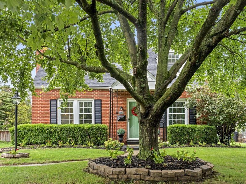 867 S Broadleigh Road, Columbus, OH 43209 Photo 6