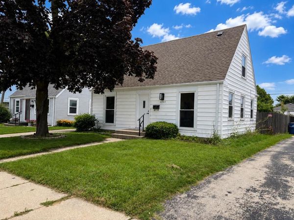 2205 Hayes AVENUE, Racine, WI 53405