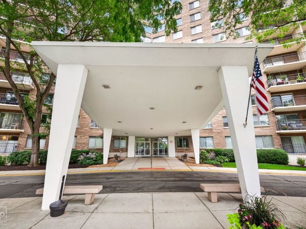 7141 N Kedzie Avenue , Unit 910, Chicago, IL 60645