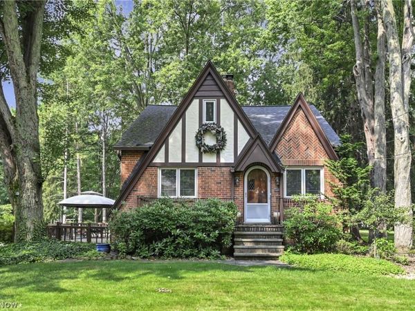 4584 Martin Drive , North Olmsted, OH 44070