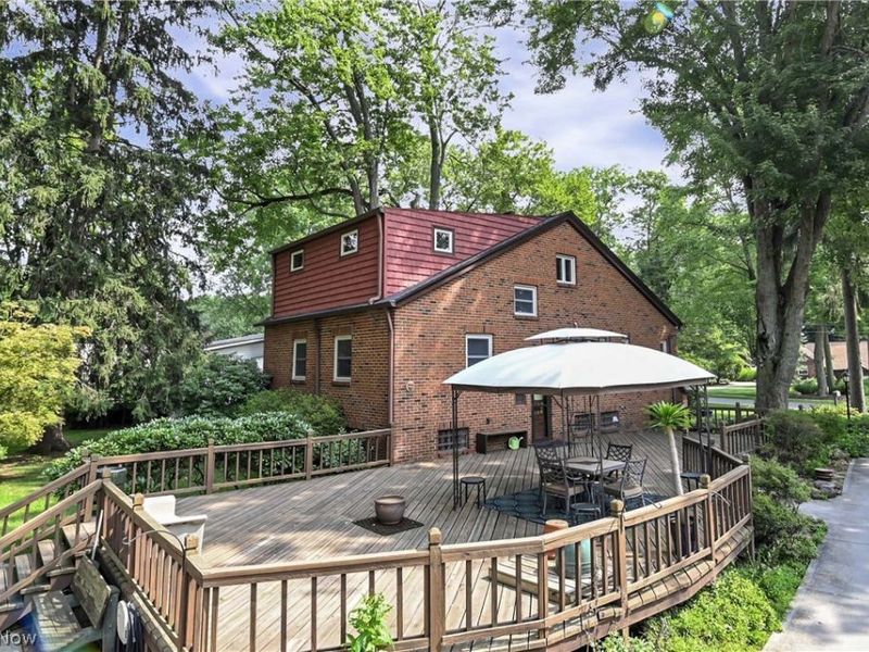 4584 Martin Drive , North Olmsted, OH 44070 Photo 4