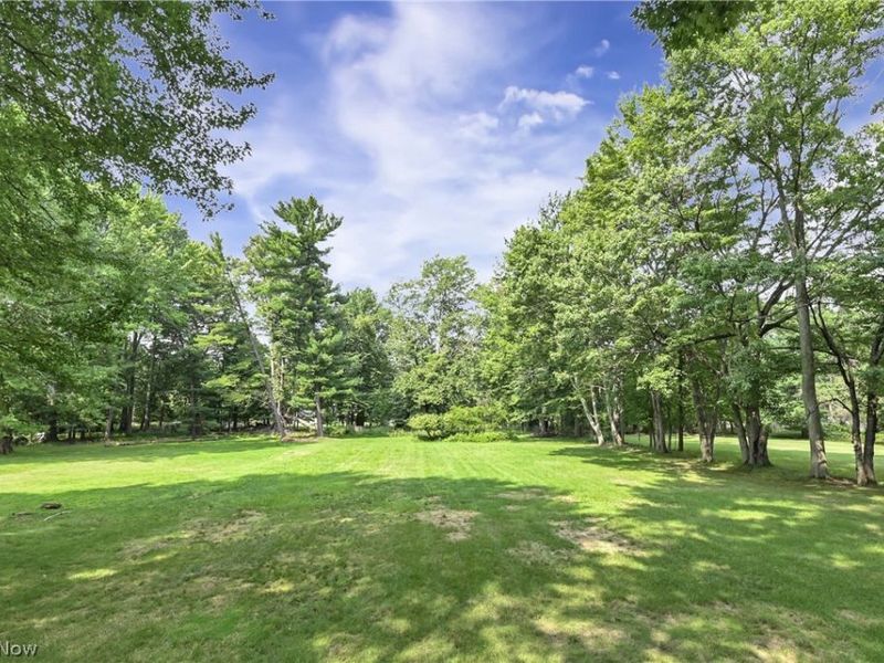 4584 Martin Drive , North Olmsted, OH 44070 Photo 7