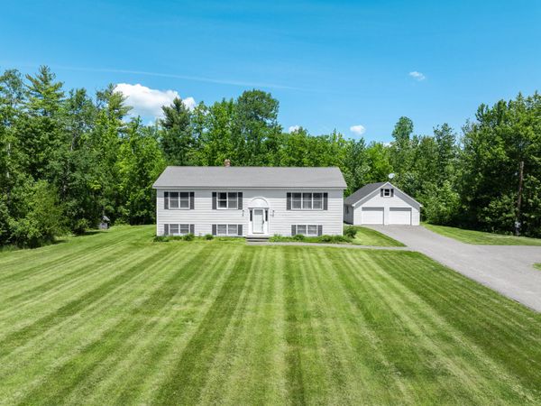 861 Coldbrook Road, Hermon, ME 04401