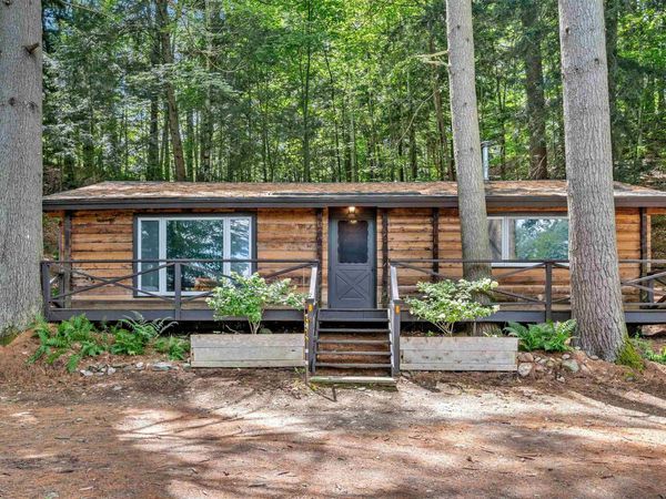 17 Middle Pines Road, Warren, VT 05674