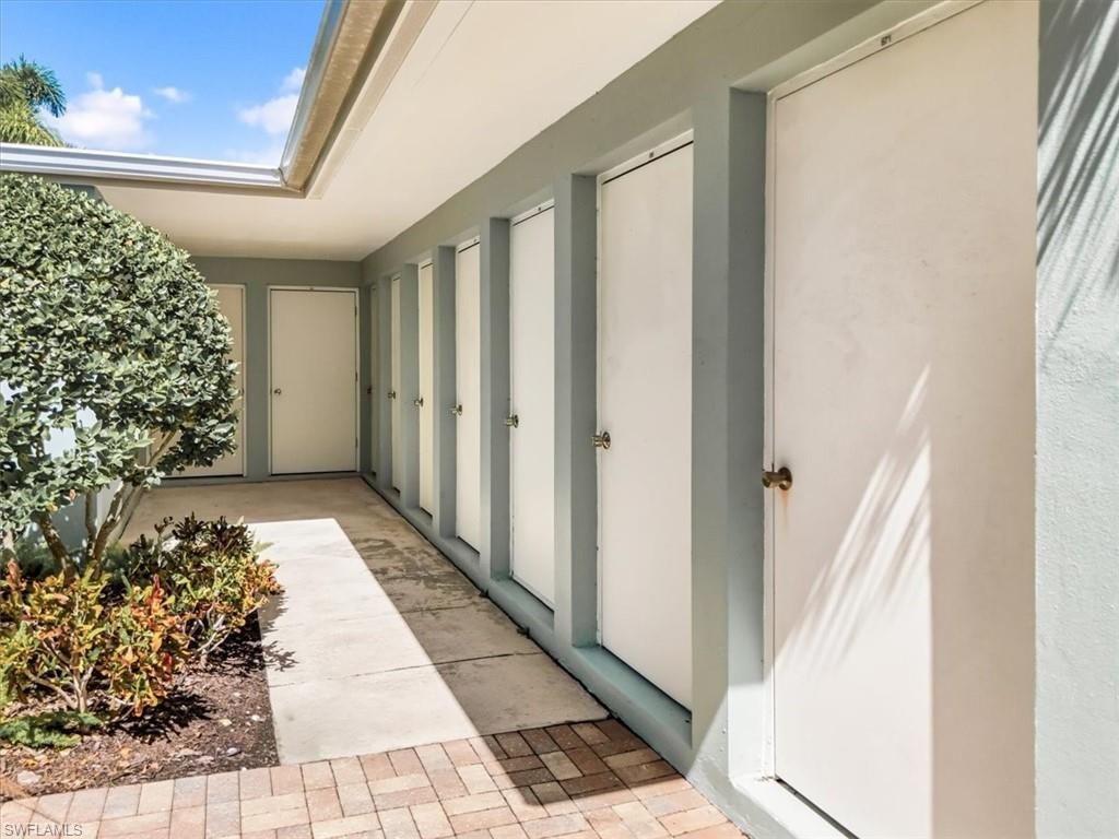 653 12th Ave S, Unit 653, Naples, FL 34102 Photo