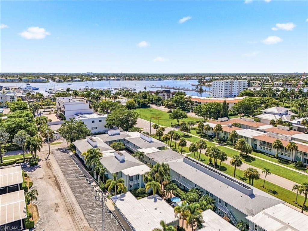 653 12th Ave S, Unit 653, Naples, FL 34102 Photo