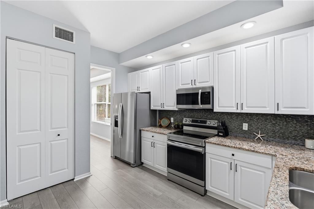 1425 Mariposa Cir, Unit 101, Naples, FL 34105 Photo