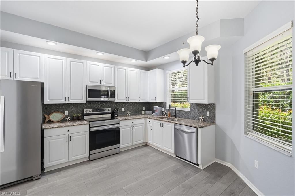 1425 Mariposa Cir, Unit 101, Naples, FL 34105 Photo