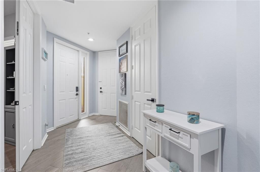 1425 Mariposa Cir, Unit 101, Naples, FL 34105 Photo