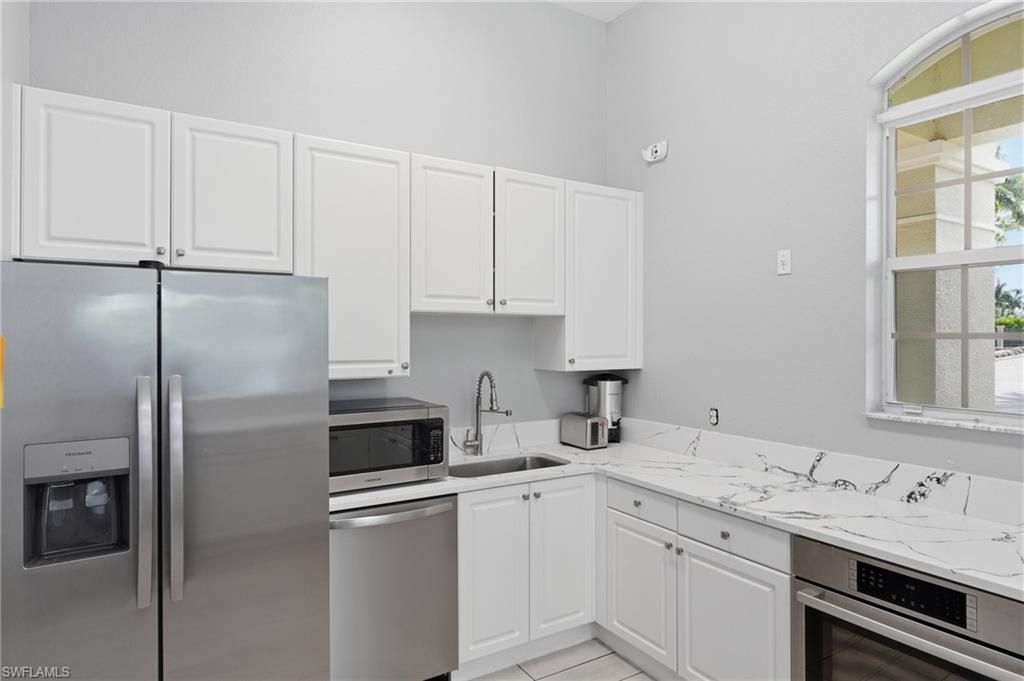 1425 Mariposa Cir, Unit 101, Naples, FL 34105 Photo