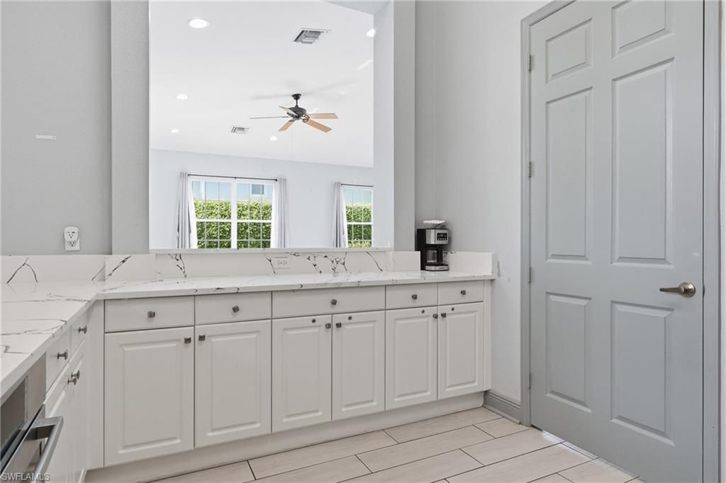 1425 Mariposa Cir, Unit 101, Naples, FL 34105 Photo