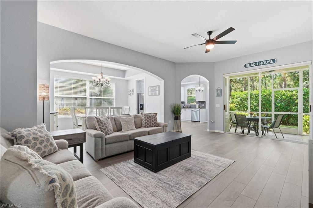 1425 Mariposa Cir, Unit 101, Naples, FL 34105 Photo