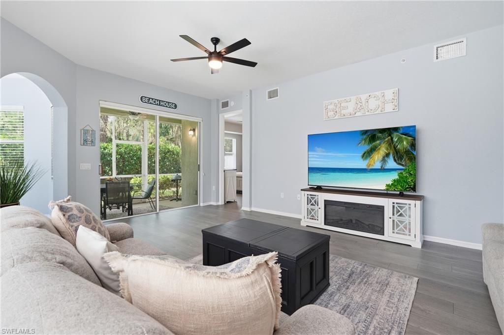 1425 Mariposa Cir, Unit 101, Naples, FL 34105 Photo