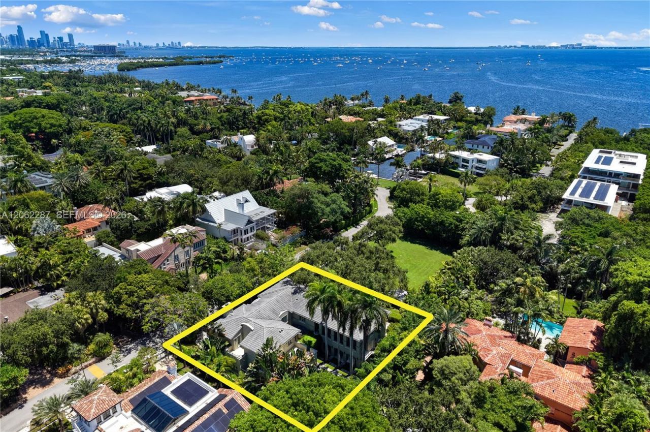 3460 S Moorings Way , Miami, FL 33133 Photo