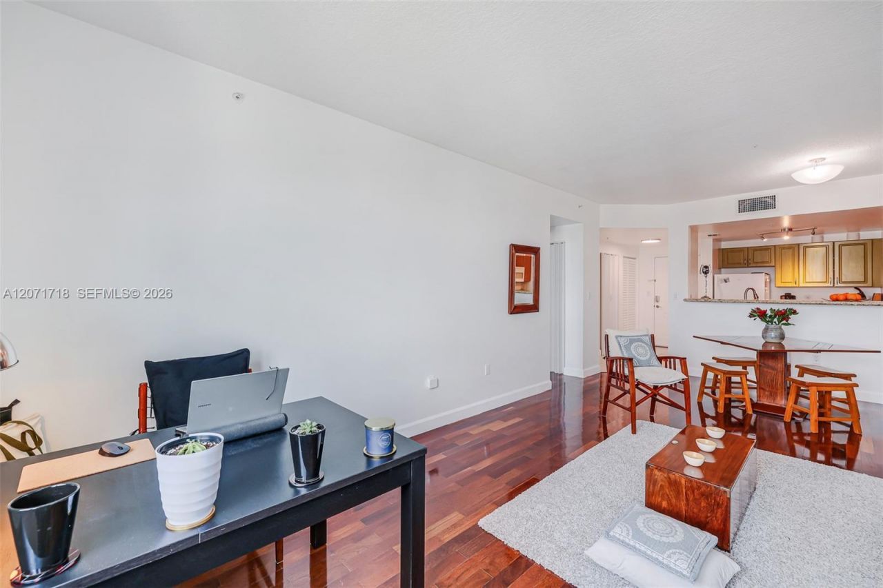 50 Menores Ave, Unit 820, Coral Gables, FL 33134 Photo