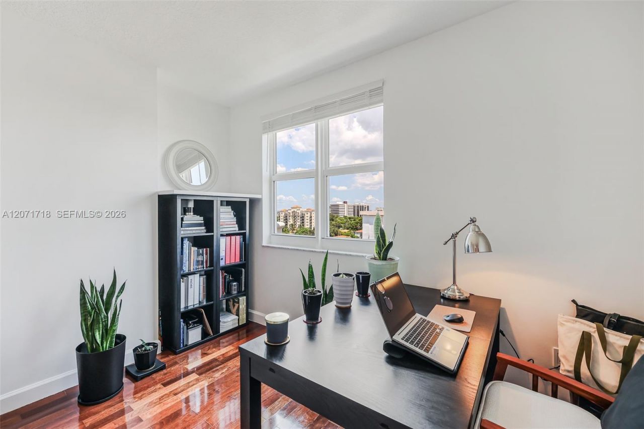 50 Menores Ave, Unit 820, Coral Gables, FL 33134 Photo