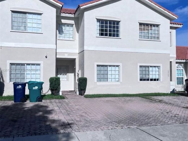 Miami, FL 33157