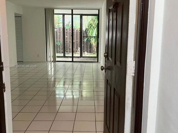 213 Lake Pointe Dr , Unit 112, Oakland Park, FL 33309
